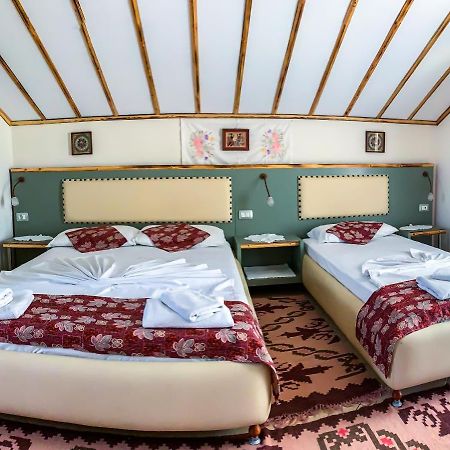Oda'S Room Sarande Bagian luar foto