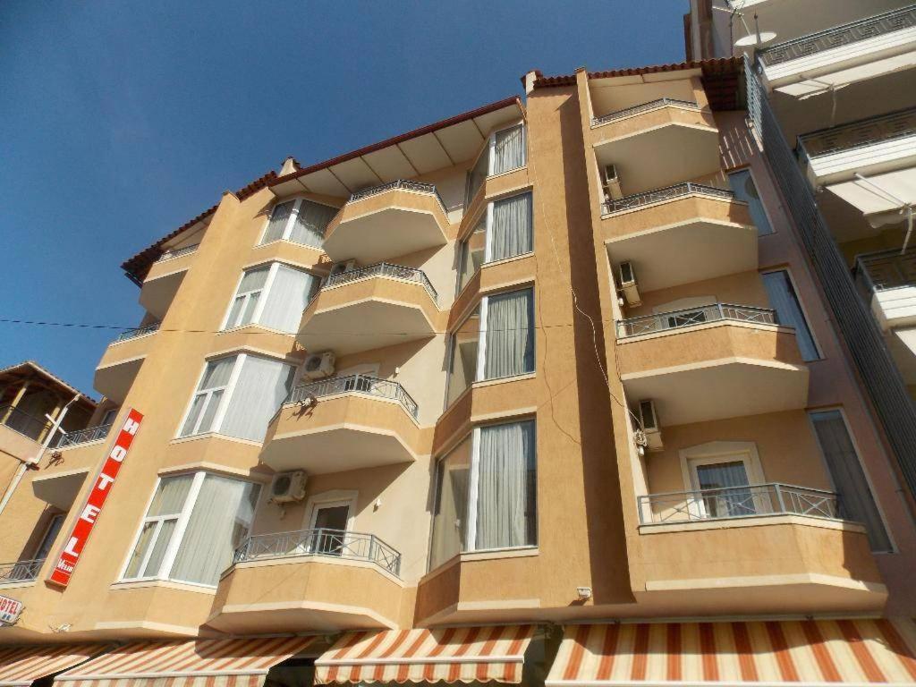 Oda'S Room Sarande Bagian luar foto