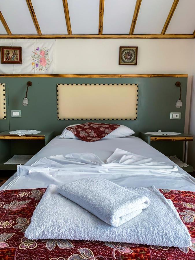 Oda'S Room Sarande Bagian luar foto