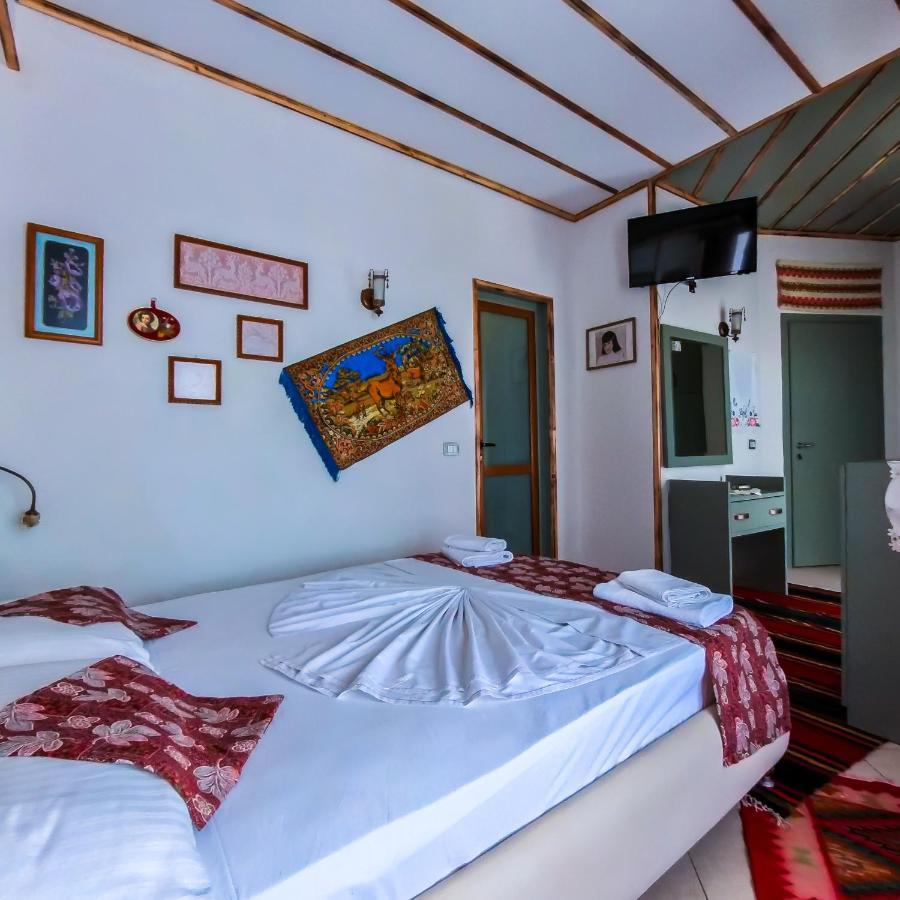 Oda'S Room Sarande Bagian luar foto