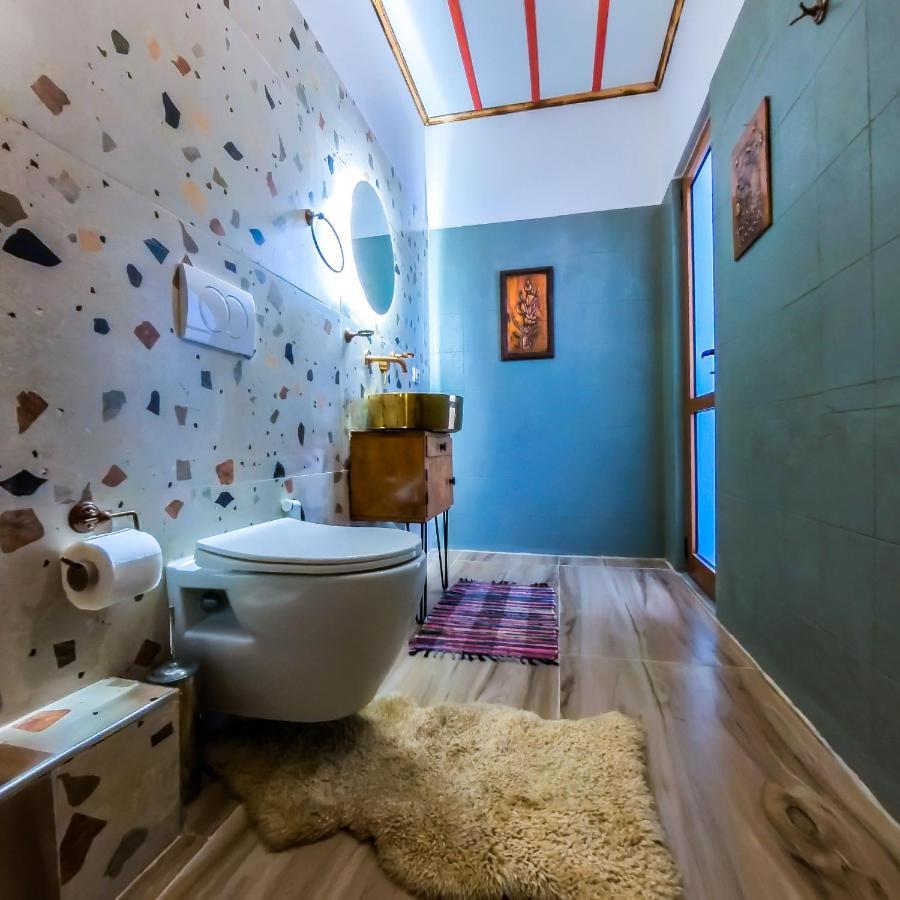 Oda'S Room Sarande Bagian luar foto