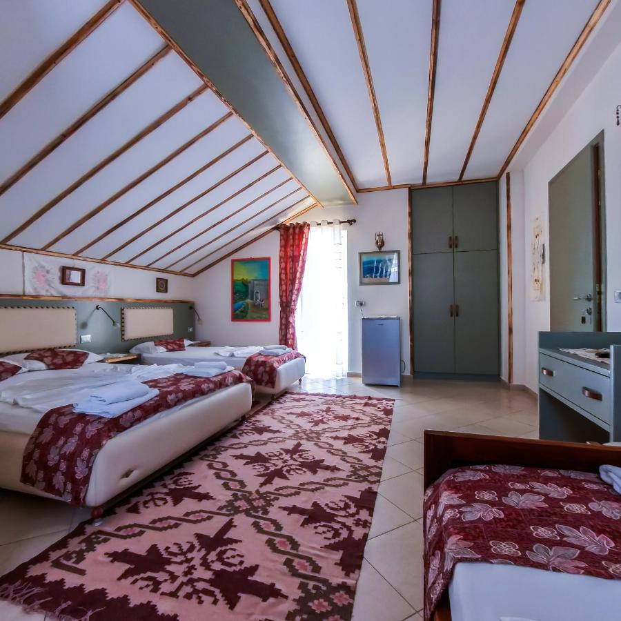 Oda'S Room Sarande Bagian luar foto